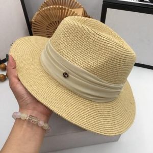 Elegant stråhatt med band
