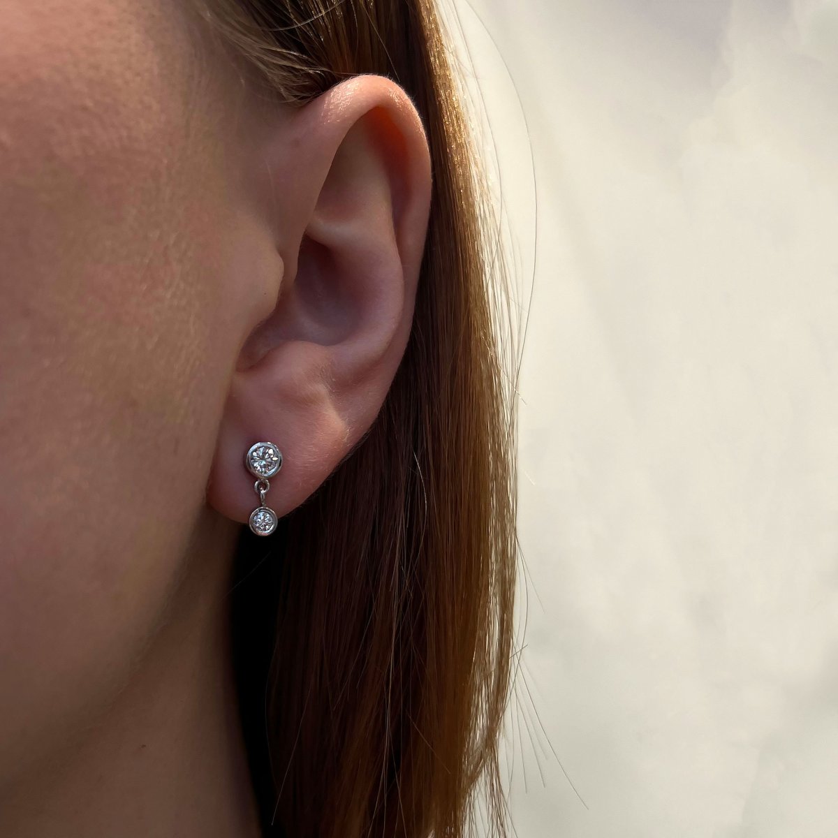 Tiny Dancer örhängen ”Duo” – 18k vitguld, diamanter - Bild 3